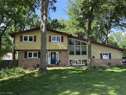 99 Lucy Ln, Northfield, OH, 44067-1821 | Card Image