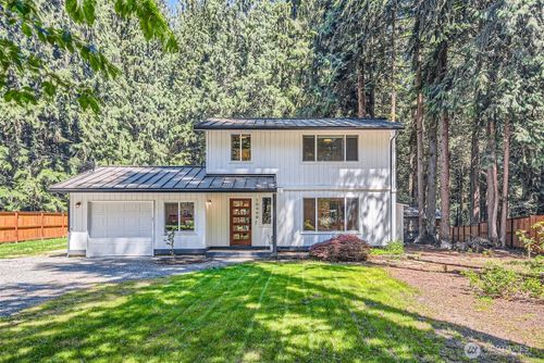 10448 320th Ave Ne, Carnation, WA, 98014-9750 | Card Image