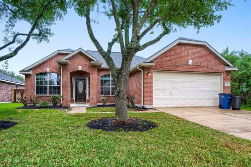 548 Small Cedar Dr, League City, TX, 77573-7281 | Card Image