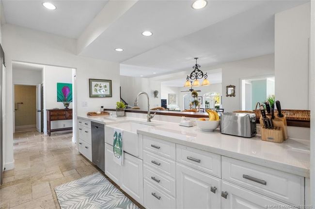 6549 South Marina Way, Townhouse with 4 bedrooms, 4 bathrooms and 2 parking in Stuart FL | Image 12