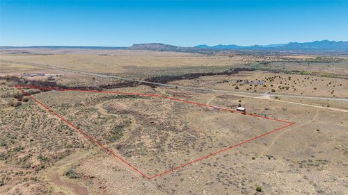 11 Avenida Vieja, Galisteo, NM, 87540-9782 | Card Image