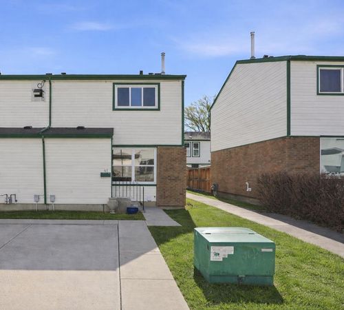 41-100 Pennsylvania Rd Se, Calgary, AB, T2A4Y8 | Card Image