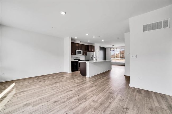 1292 Quadrant Ln, Townhouse with 3 bedrooms, 3 bathrooms and 2 parking in Schaumburg IL | Image 11
