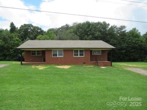 1747 River Rd, Lincolnton, NC, 28092-9679 | Card Image