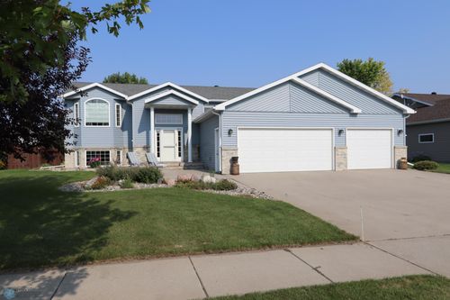3548 Buchanan St S, Fargo, ND, 58104-7507 | Card Image