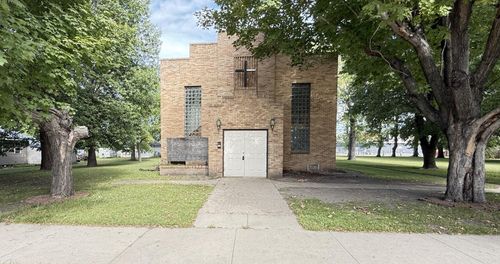 139 E Reuss Ave, Appleton, MN, 56208-1525 | Card Image
