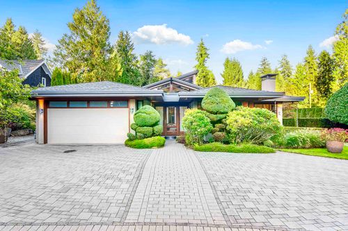 389 Moyne Dr, West Vancouver, BC, V7S1J7 | Card Image