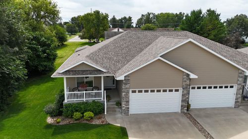 2906 W 3rd St, Cedar Falls, IA, 50613-1837 | Card Image
