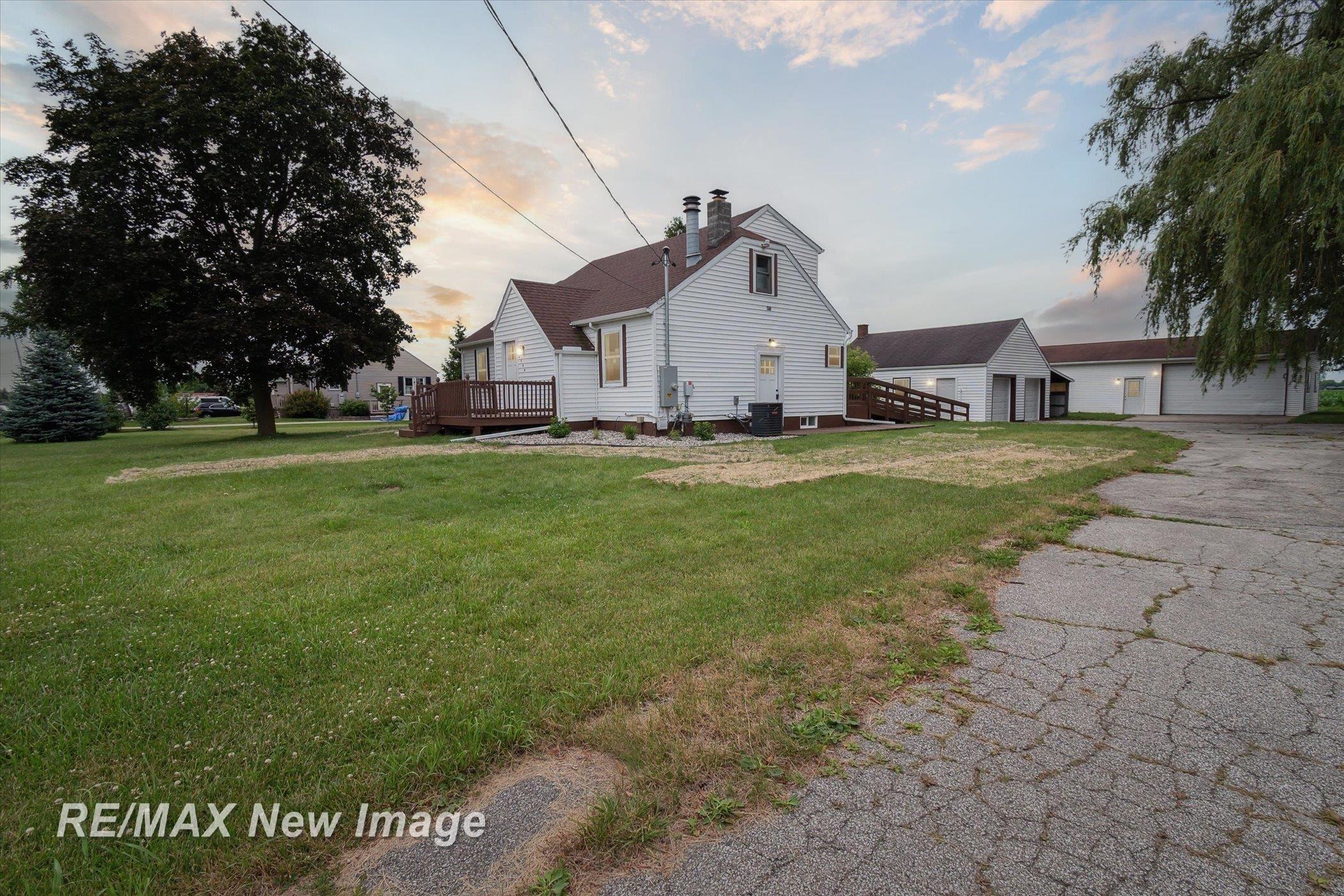 Washington Rd, Saginaw, MI 48601