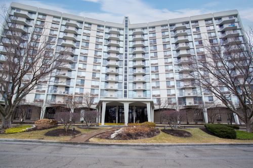 unit-12j-20 N Tower Rd, Oak Brook, IL, 60523-1142 | Card Image