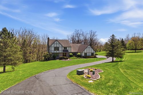 6514 Mountview Ct, Brighton, MI, 48116-9778 | Card Image
