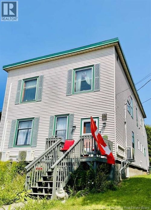 458 Summer St W, Saint John, NB, E2M2P8 | Card Image