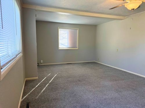 1950 Haskett Ave, Salina, KS, 67401-7277 | Card Image