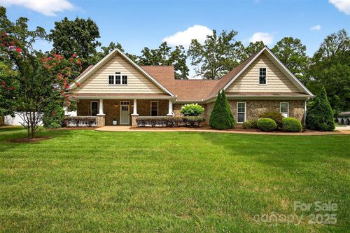 3020 Ridge Road, Charlotte, NC, 28269 | Card Image