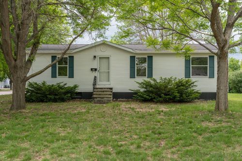 438 Swift St, Saint Peter, MN, 56082-1988 | Card Image
