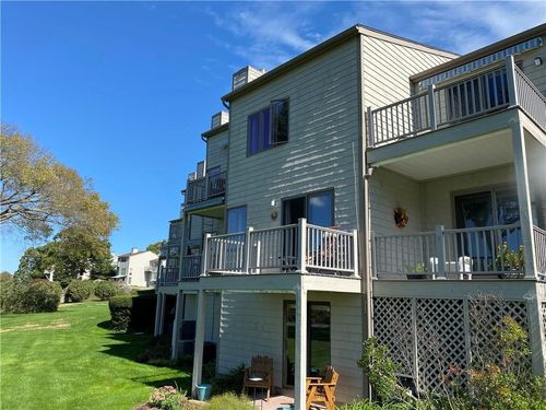 10 Seabreeze Lane, Bristol, RI, 02809 | Card Image