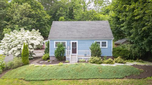 28 Hope Hill Rd, Wallingford, CT, 06492-2917 | Card Image