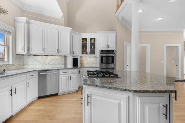 great storage in kitchen | Image 28