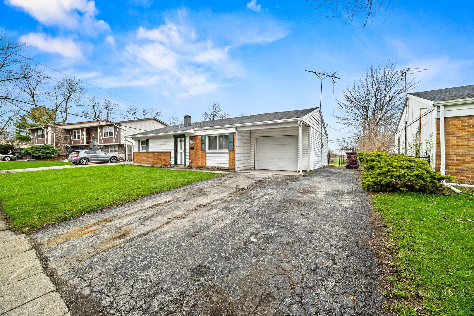 Residential in Sauk Village 5