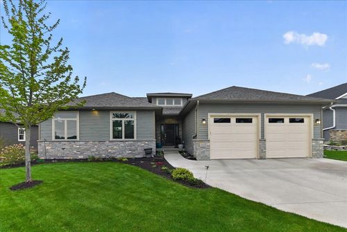 2025 Otteson Dr, STOUGHTON, WI, 53589-9130 | Card Image