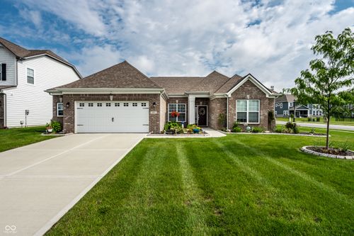 6814 Pine Vail Blvd, McCordsville, IN, 46055-0137 | Card Image