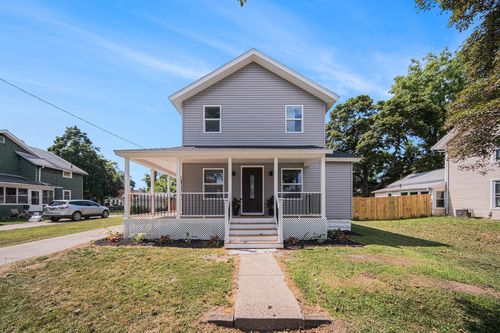 910 Backus St, Jackson, MI, 49202-3204 | Card Image