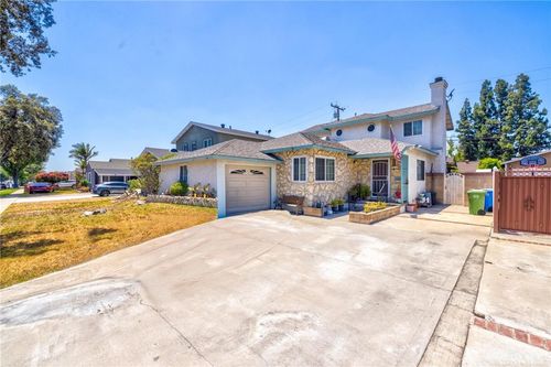9419 Bartley Ave, Santa Fe Springs, CA, 90670-2701 | Card Image