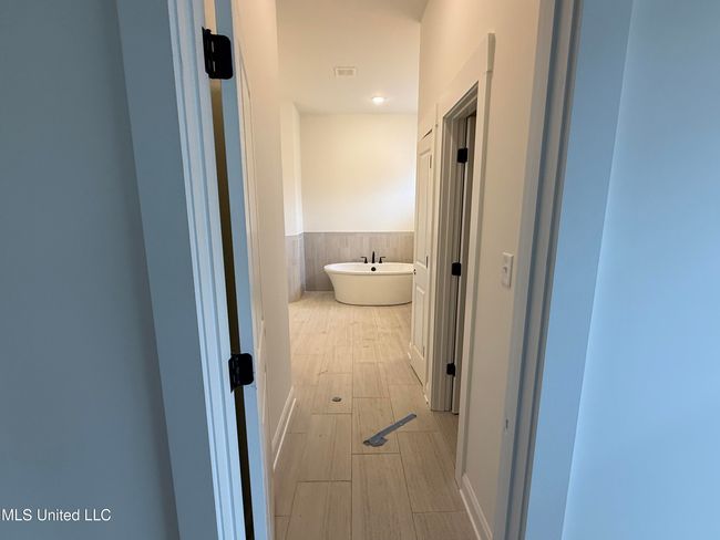 Primary bath | Image 16