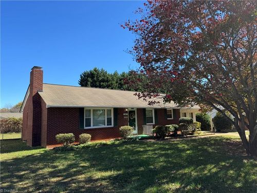 1419 Eldorada Rd, Winston-Salem, NC, 27103-4847 | Card Image