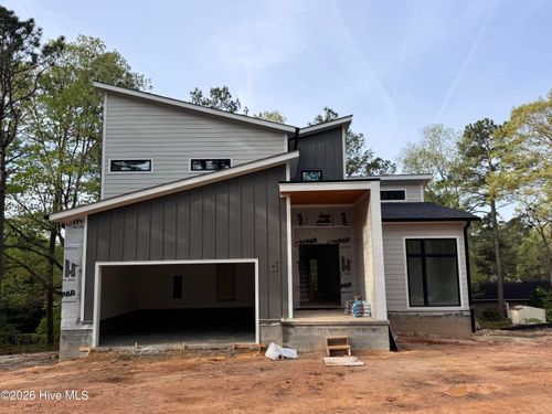 1104 N Glenwood Trl, Southern Pines, NC, 28387-7329 | Card Image