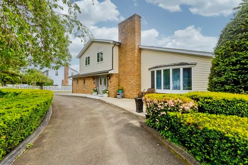 77 Glendale Rd, Agawam, MA, 01001-3312 | Card Image