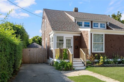 75 Old Fort Road, Newport, RI, 02840 | Card Image