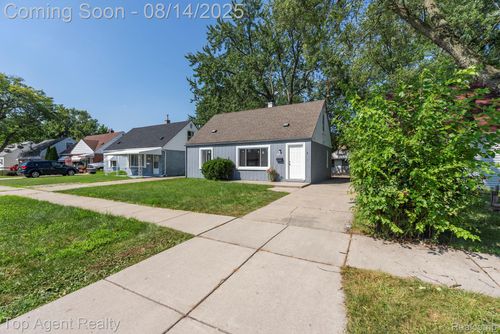 22839 Almond Ave, Eastpointe, MI, 48021-4419 | Card Image