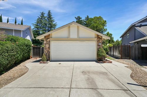 5927 Corte Cerritos, Pleasanton, CA, 94566 | Card Image