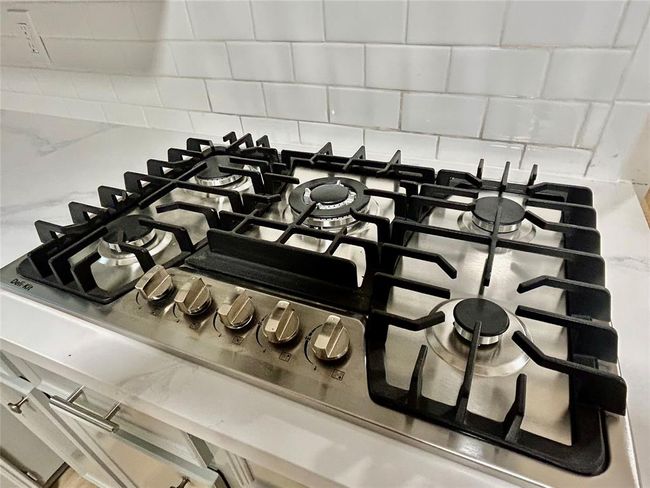 Stainless Steel Gas range and matching appliance package | Image 5