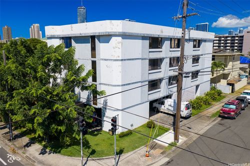 922 Mccully St, Honolulu, HI, 96826-2888 | Card Image