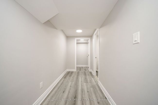60 Capistro St, House other with 8 bedrooms, 5 bathrooms and 4 parking in Brampton ON | Image 42