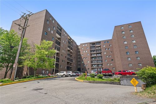 606-5600 Munhall Rd, Squirrel Hill, PA, 15217-2047 | Card Image