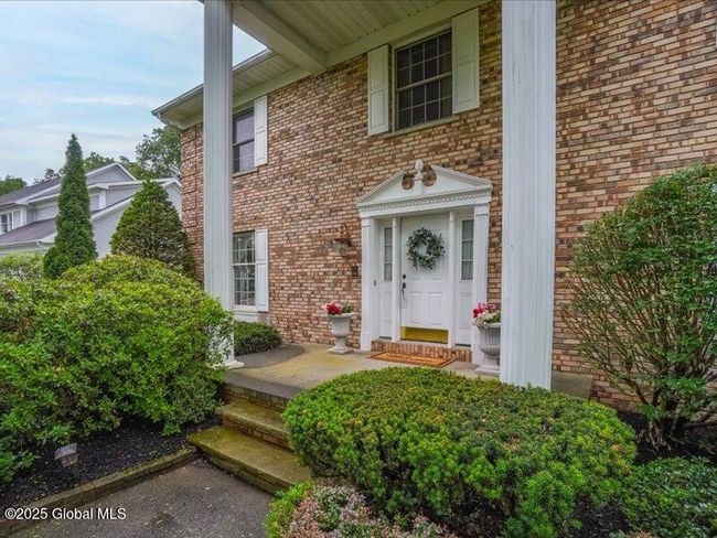 3077 New Williamsburg Dr, House other with 4 bedrooms, 4 bathrooms and 6 parking in Schenectady NY | Image 5
