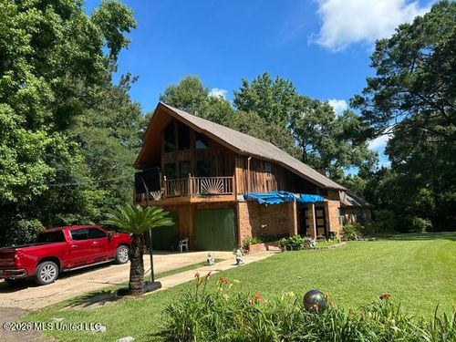 909 Pershing Street, McComb, MS, 39648 | Card Image