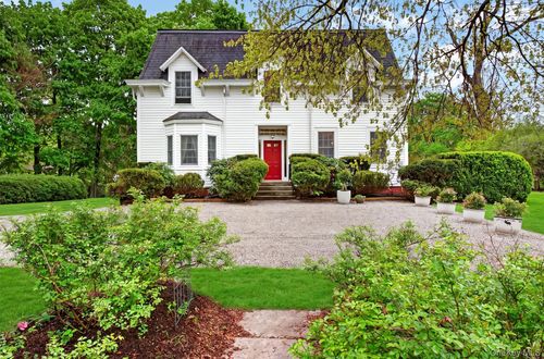 121 Old Glenham Rd, Fishkill, NY, 12524-1900 | Card Image