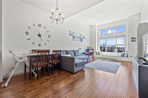 411-5889 Irmin St, Burnaby, BC, V5J0C1 | Card Image