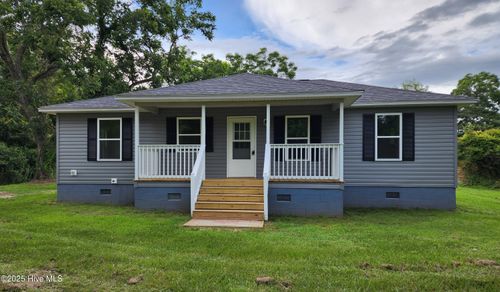 711 Smith Ln, Bolton, NC, 28423-8657 | Card Image