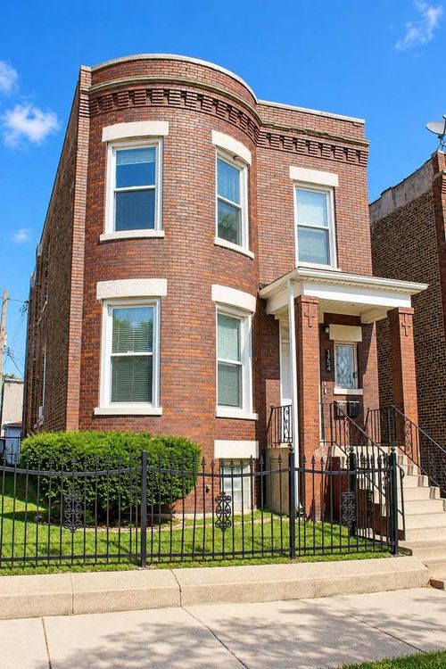 2-1754 E 73rd St, Chicago, IL, 60649-6677 | Card Image