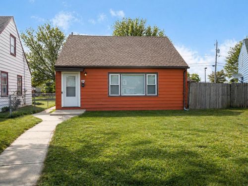 2619 W Linwal Lane, Milwaukee, WI, 53209 | Card Image