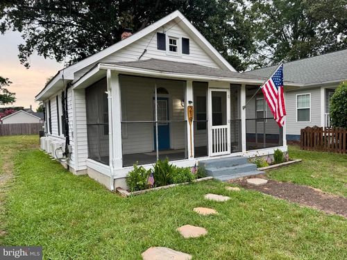 219 Longfellow Ave, COLONIAL BEACH, VA, 22443-2144 | Card Image