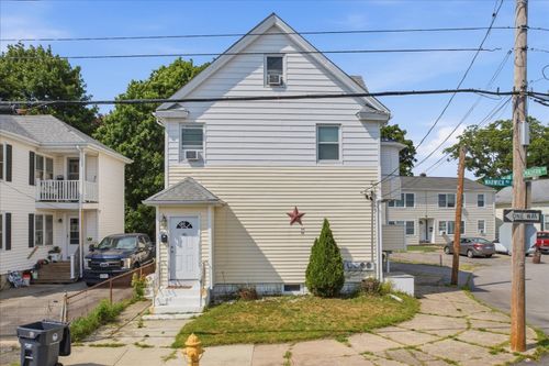 44 Warwick Rd, Pawtucket, RI, 02861-2661 | Card Image