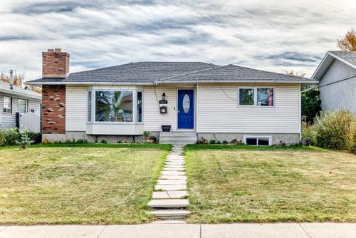 5447 Rundleview Rd Ne, Calgary, AB, T1Y1J7 | Card Image