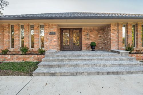 7023 Brookshire Dr, Dallas, TX, 75230-4248 | Card Image