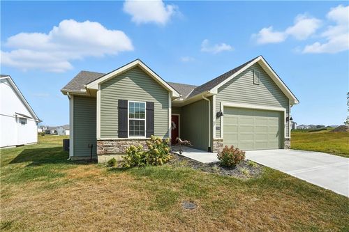 27008 E Olive St, Raymore, MO, 64083 | Card Image